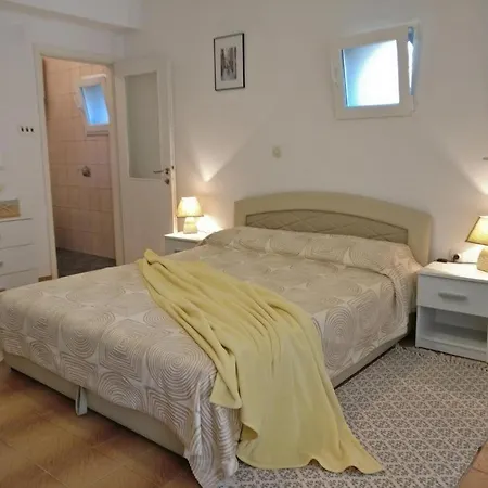 In With Terrace, Air Condition, Wifi, Washing Machine