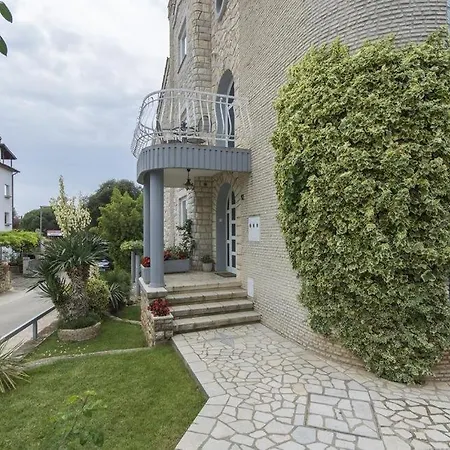 In With Terrace, Air Condition, Wifi, Washing Machine Apartment Rovinj