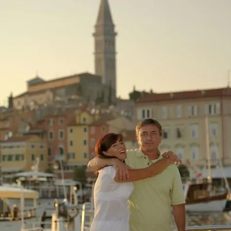 Apartment In With Terrace, Air Condition, Wifi, Washing Machine Rovinj